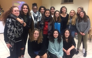 Les filles se retrouvent pour la fin d'année...