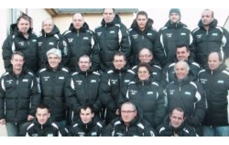 Remise de parkas aux dirigeants