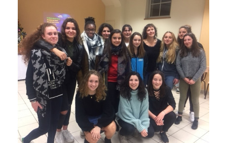 Les filles se retrouvent pour la fin d'année...